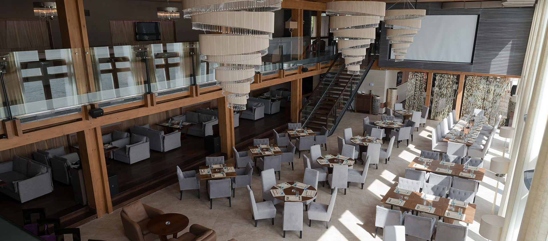 AtlasConcorde Neskuchniy Sad Restaurant Russia 030